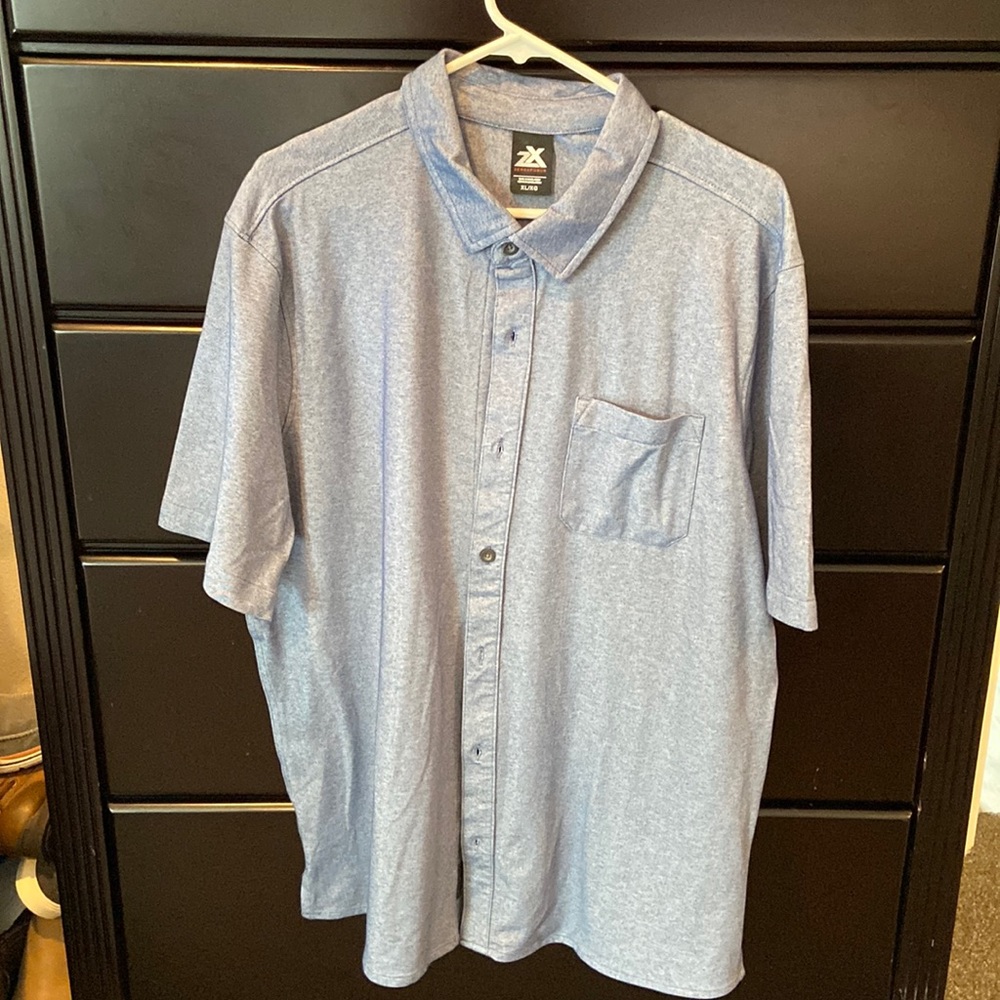 Men’s short sleeve button up shirt